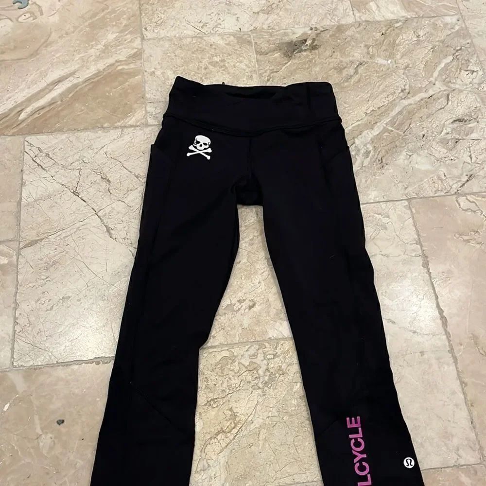 Lululemon run pace crop sz 2 soul cycle